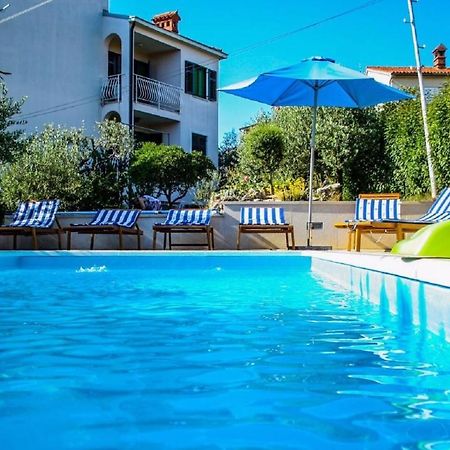 Apartments With A Swimming Pool Pula - 7356 Dış mekan fotoğraf