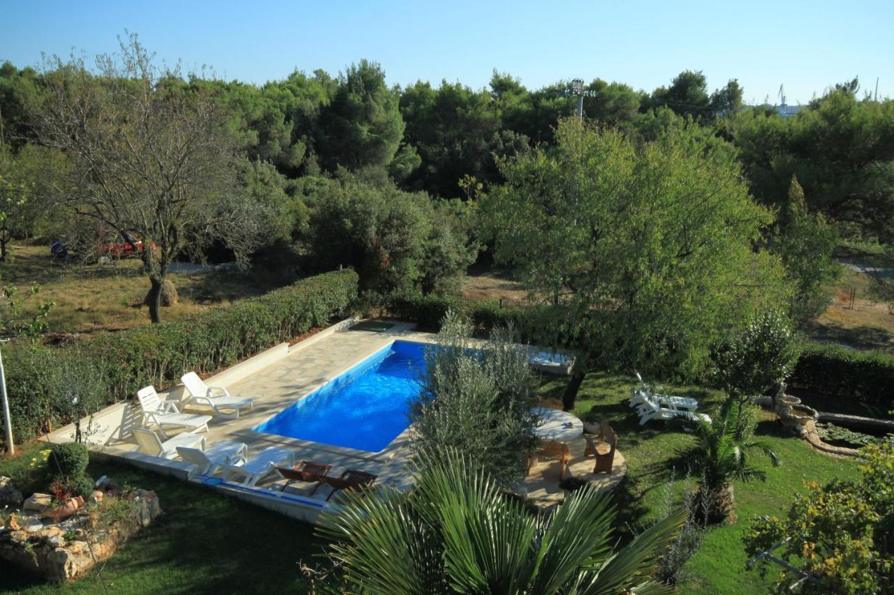 Apartments With A Swimming Pool Pula - 7356 Dış mekan fotoğraf