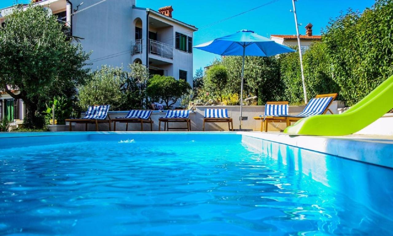 Apartments With A Swimming Pool Pula - 7356 Dış mekan fotoğraf