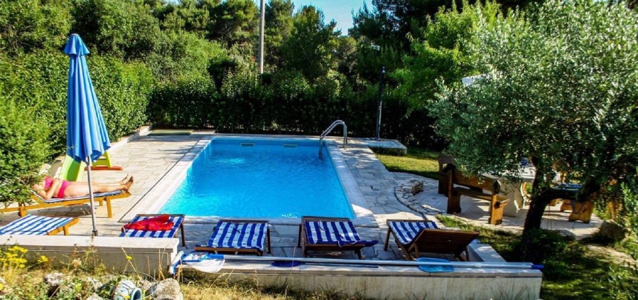 Apartments With A Swimming Pool Pula - 7356 Dış mekan fotoğraf